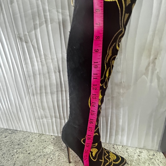 Over the knee boots - Picture 7 of 8